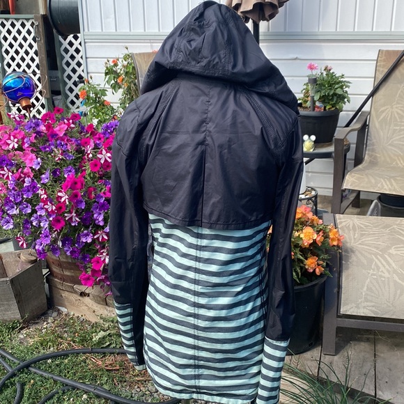 Lululemon Nwot Get Up & Glow Reflective Running Jacket Mint Green & Black - Picture 2 of 7